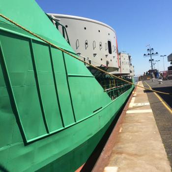 Arklow Resolve, transporting decommissioned turbine. 